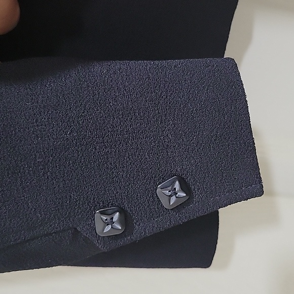 Pre-Owned Larry Levine Black Two-Button Fully Lined Blazer for Dressbarn - Picture 4 of 8